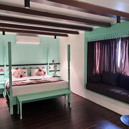 Hotel Green Rooms, Vintage Luxury Near Dal Lake Srīnagar Exteriör bild