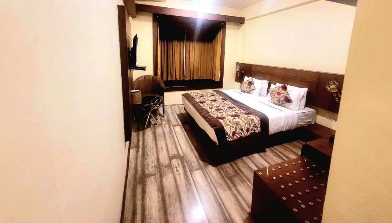 Hotel Green Rooms, Vintage Luxury Near Dal Lake Srīnagar Exteriör bild