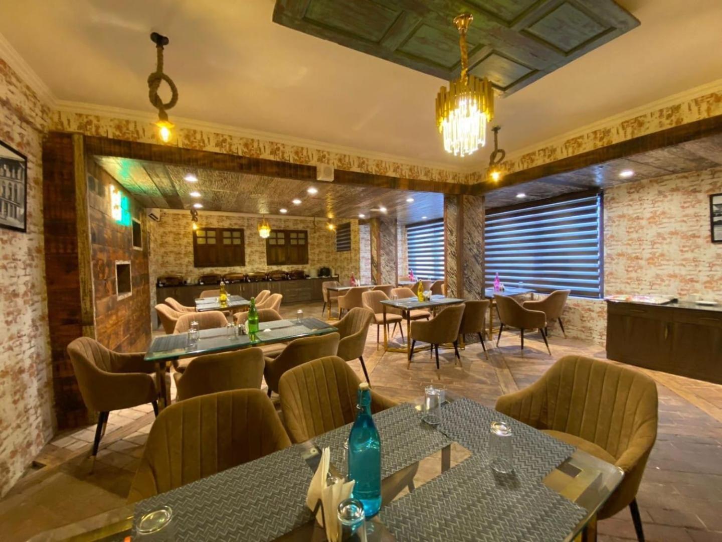 Hotel Green Rooms, Vintage Luxury Near Dal Lake Srīnagar Exteriör bild